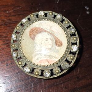 Antique Portrait Button